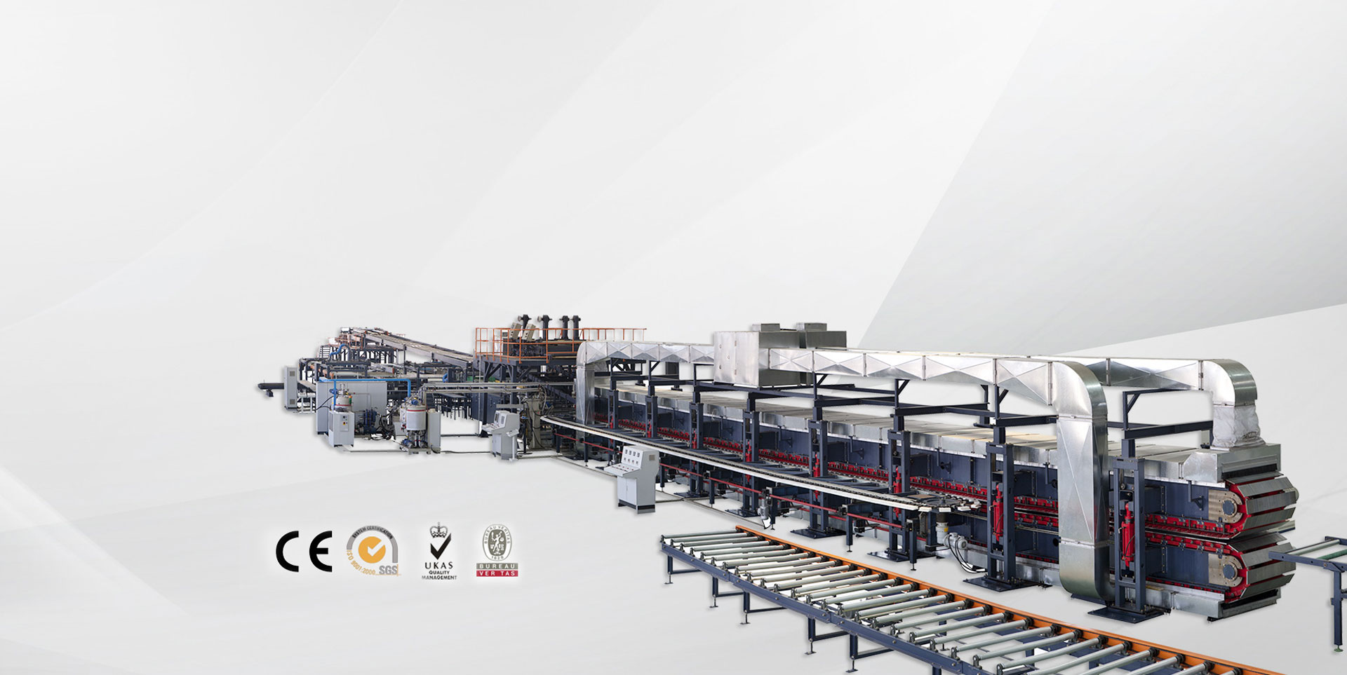 200 Setes de Linhas de Painel de Sanduíche Produzidas para OS Clientes de todo o Mundo